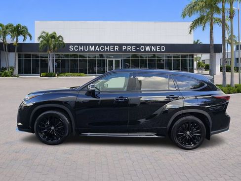 Used 2024 Toyota Highlander XSE image 4