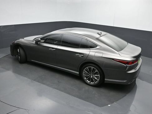 Used 2018 Lexus LS 500 w/ Interior Upgrade Package RWD image 40