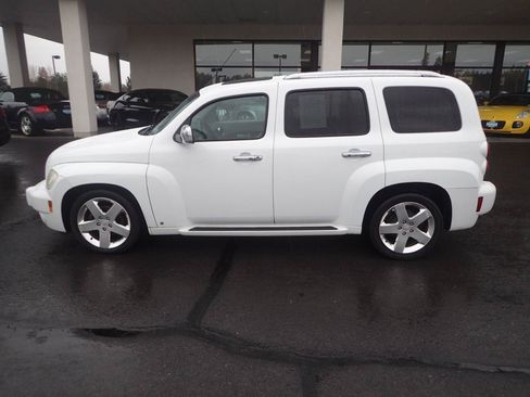 Used 2006 Chevrolet HHR LT w/ Preferred Equipment Group FWD image 2