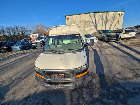 Used 2012 GMC Savana 3500 image 13