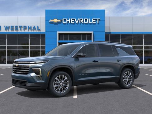 New 2026 Chevrolet Traverse LT w/ Sun and Wheel Package image 2