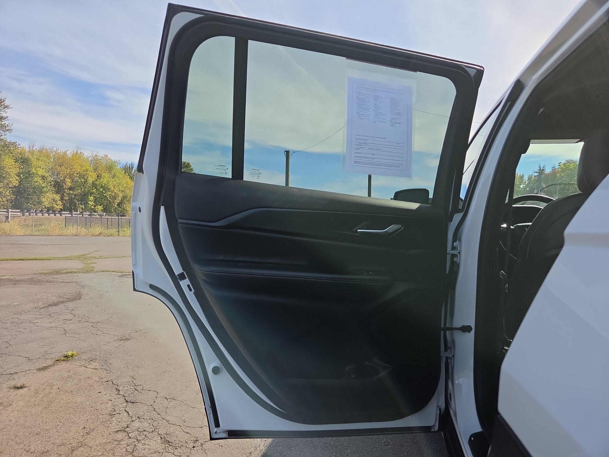 Used 2023 Jeep Grand Cherokee L Laredo AWD/4WD image 28