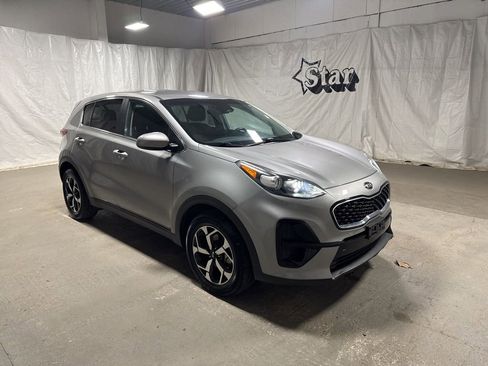 Used 2022 Kia Sportage LX FWD image 2