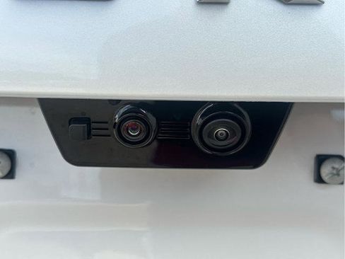 New 2025 Chevrolet Suburban Premier image 21