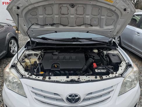 Used 2013 Toyota Corolla LE image 40