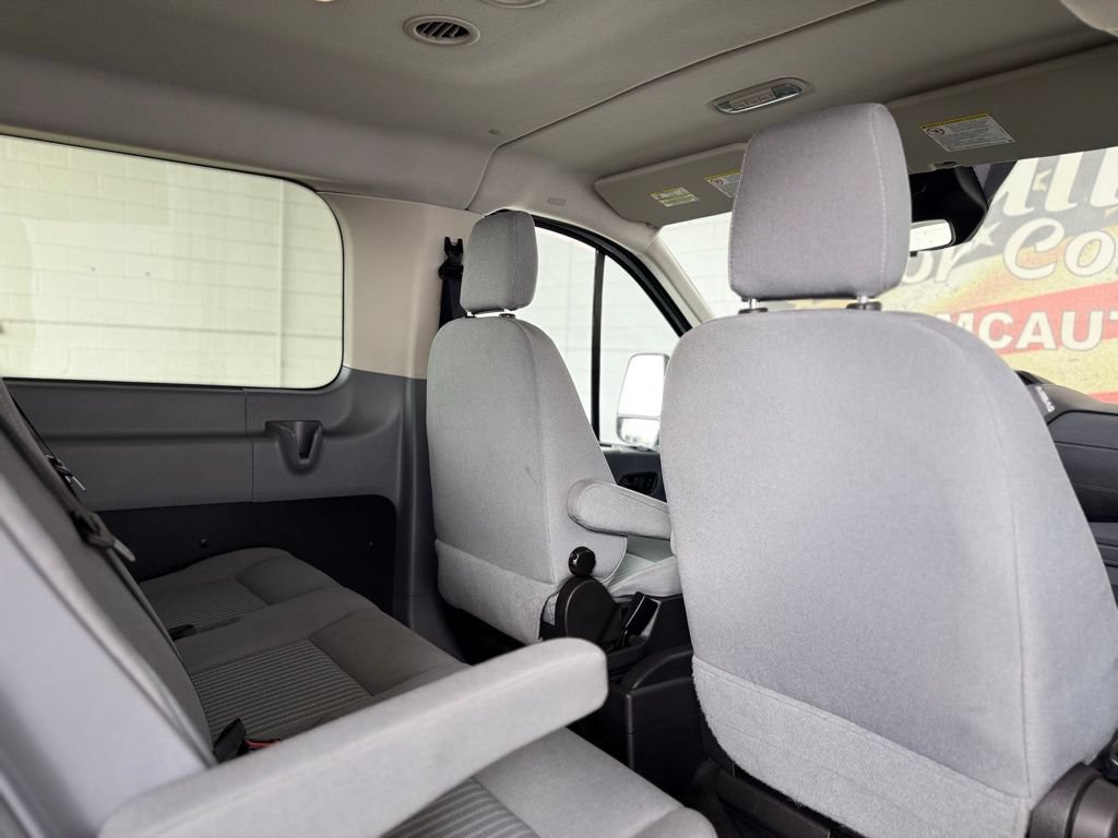 Used 2015 Ford Transit 150 XLT RWD image 23