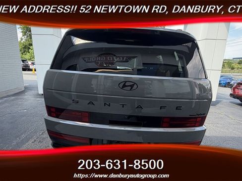 Used 2025 Hyundai Santa Fe Calligraphy AWD/4WD image 4