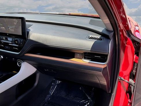 Used 2025 Toyota Grand Highlander AWD image 29