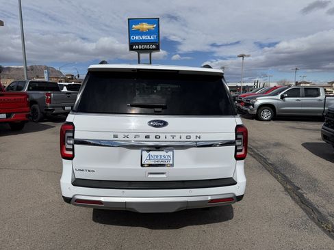 Used 2023 Ford Expedition Limited image 8