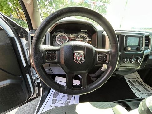 Used 2019 RAM 1500 Classic SLT image 13