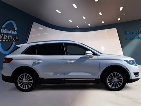 Used 2016 Lincoln MKX Select w/ Select Plus Package image 4