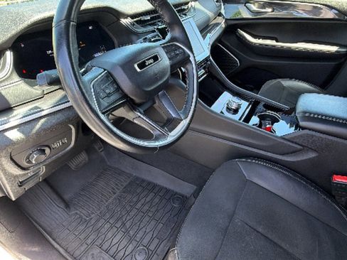 Used 2021 Jeep Grand Cherokee L Laredo AWD/4WD image 10