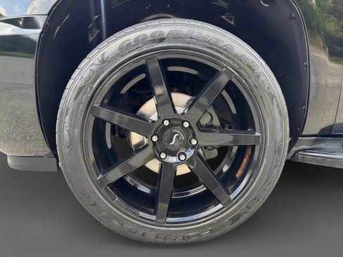 Used 2013 Cadillac Escalade Luxury AWD/4WD image 27