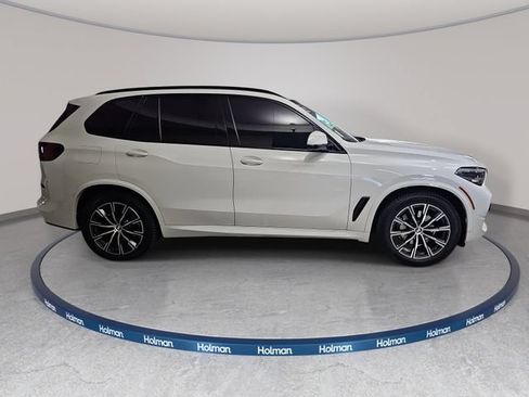 Used 2022 BMW X5 xDrive40i w/ M Sport Package AWD/4WD image 5