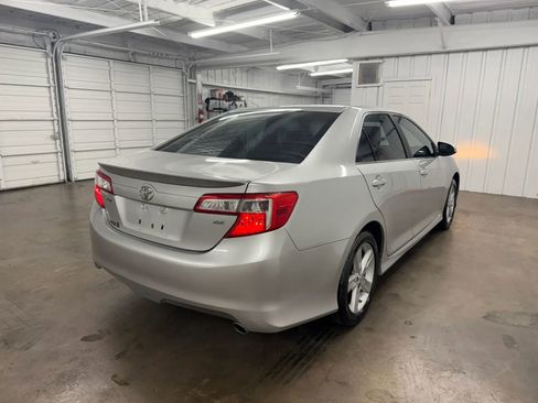 Used 2012 Toyota Camry SE image 12