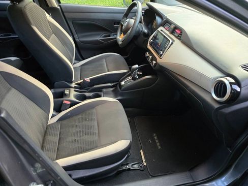 Used 2021 Nissan Versa SV image 11