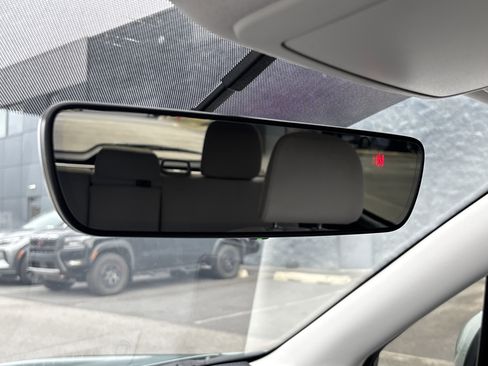 Used 2017 Subaru Forester 2.5i Premium w/ All-Weather Package image 24