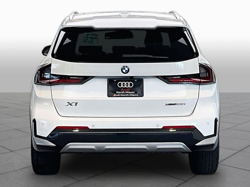 Used 2025 BMW X1 xDrive28i w/ Convenience Package AWD/4WD image 8