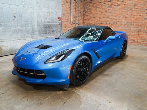 Used 2014 Chevrolet Corvette Stingray Convertible w/ 3LT Preferred Equipment Group RWD image 7