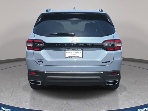 New 2025 Honda Pilot Sport image 6