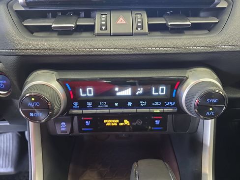 Used 2020 Toyota RAV4 Limited w/ Limited Grade Weather Package AWD/4WD image 23