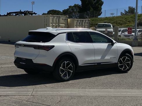 New 2026 Chevrolet Equinox EV LT FWD image 13