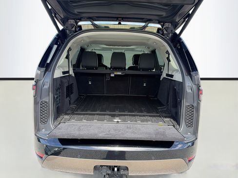 New 2026 Land Rover Discovery Limited Edition AWD/4WD image 12