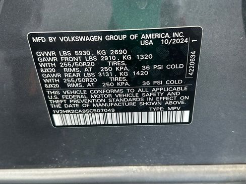 Used 2025 Volkswagen Atlas SE AWD/4WD image 37