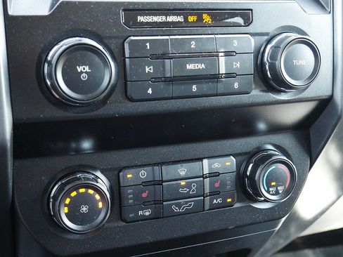 Used 2020 Ford F150 XLT w/ Equipment Group 302A Luxury AWD/4WD image 42