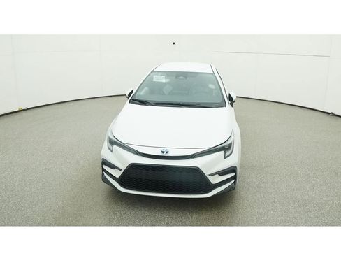 Used 2024 Toyota Corolla SE image 16