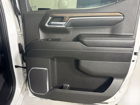 Used 2023 Chevrolet Silverado 1500 LT image 28