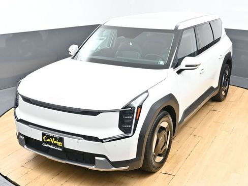 Used 2024 Kia EV9 Light RWD image 47