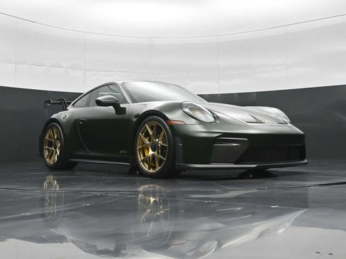 Certified 2026 Porsche 911 GT3 w/ Weissach Package RWD image 39