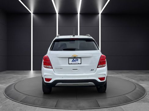 Used 2022 Chevrolet Trax LT w/ Driver Confidence Package image 5