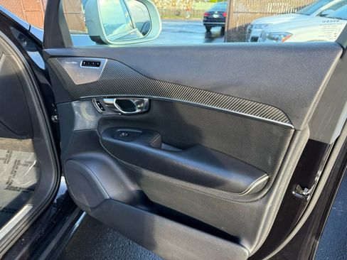 Used 2017 Volvo XC90 T6 R-Design w/ Vision Package image 18