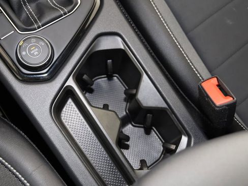 Used 2023 Volkswagen Taos SE image 26