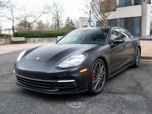 Used 2018 Porsche Panamera 4S AWD/4WD image 3