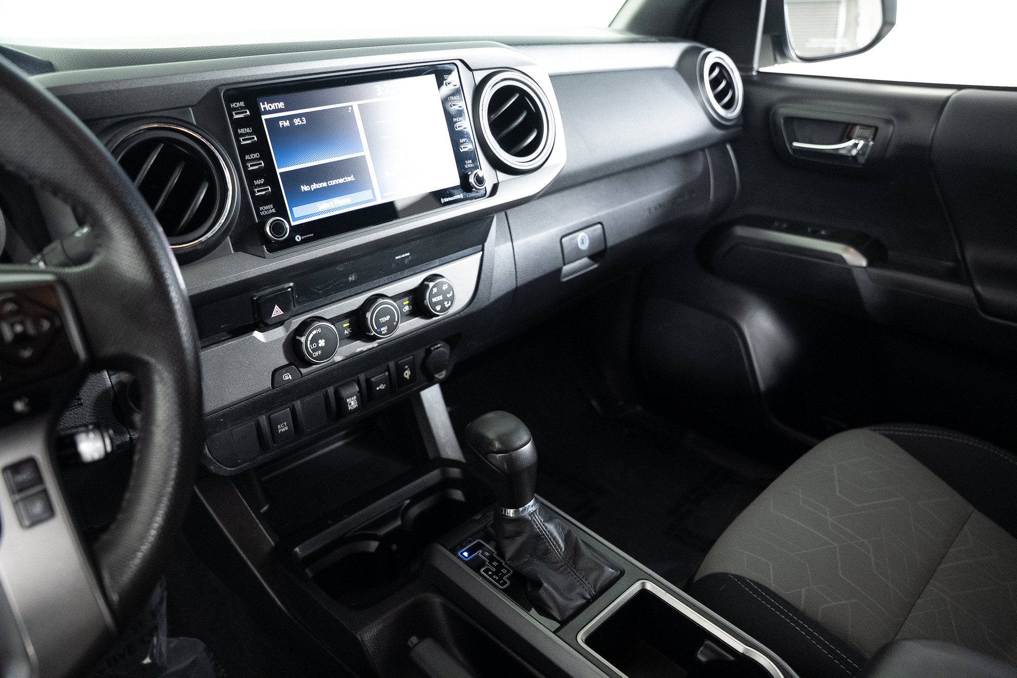 Used 2020 Toyota Tacoma TRD Sport RWD image 29