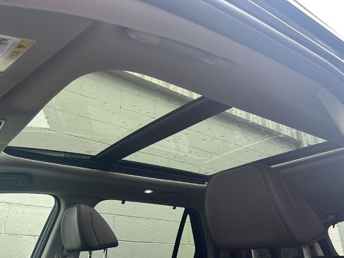 Certified 2025 Honda Pilot Elite image 18