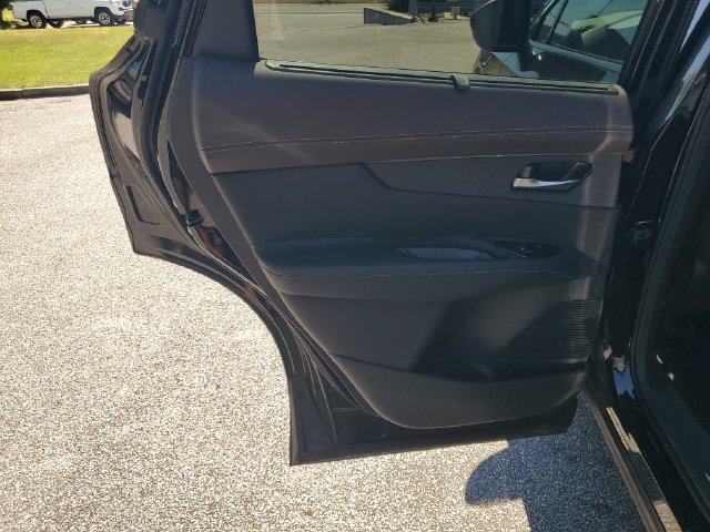 Certified 2025 Nissan Murano Platinum w/ Cargo Package AWD/4WD image 35