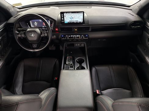 Certified 2025 Honda Pilot Black Edition image 16