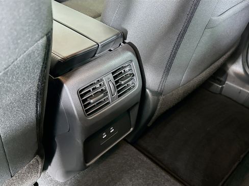 Used 2026 Nissan Rogue SV FWD image 27
