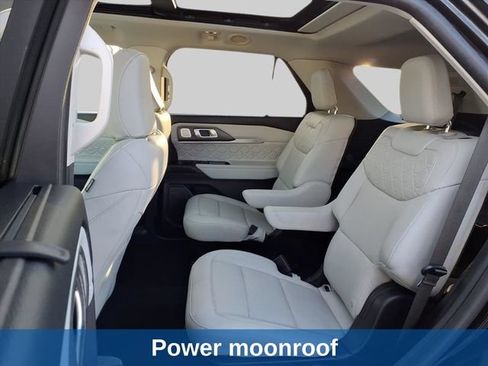 Used 2025 Ford Explorer Platinum w/ Ultimate Package AWD/4WD image 11