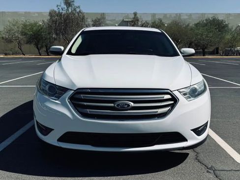 Used 2013 Ford Taurus SEL image 5