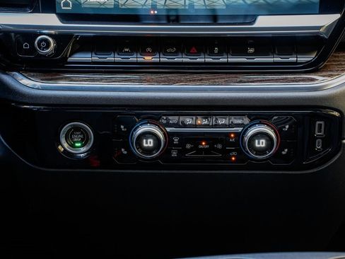 Used 2022 GMC Sierra 1500 Elevation image 16