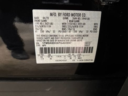 Used 2023 Ford Explorer XLT image 17