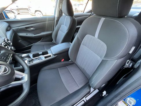 Used 2025 Nissan Sentra SV FWD image 35