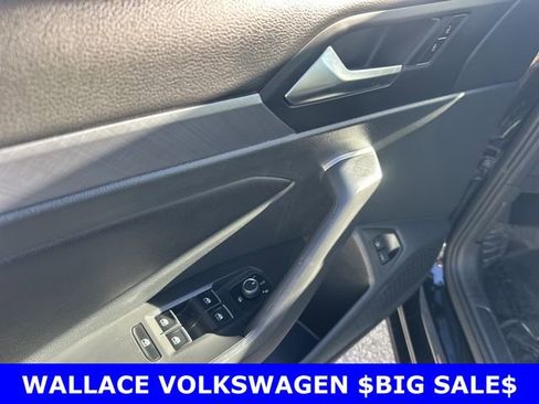 Certified 2024 Volkswagen Jetta SE image 15