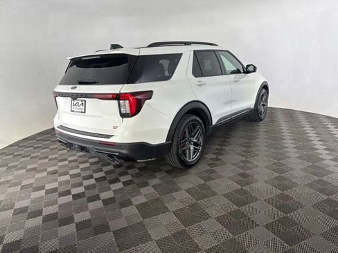 Used 2025 Ford Explorer ST w/ Sun And Sound Package AWD/4WD image 7