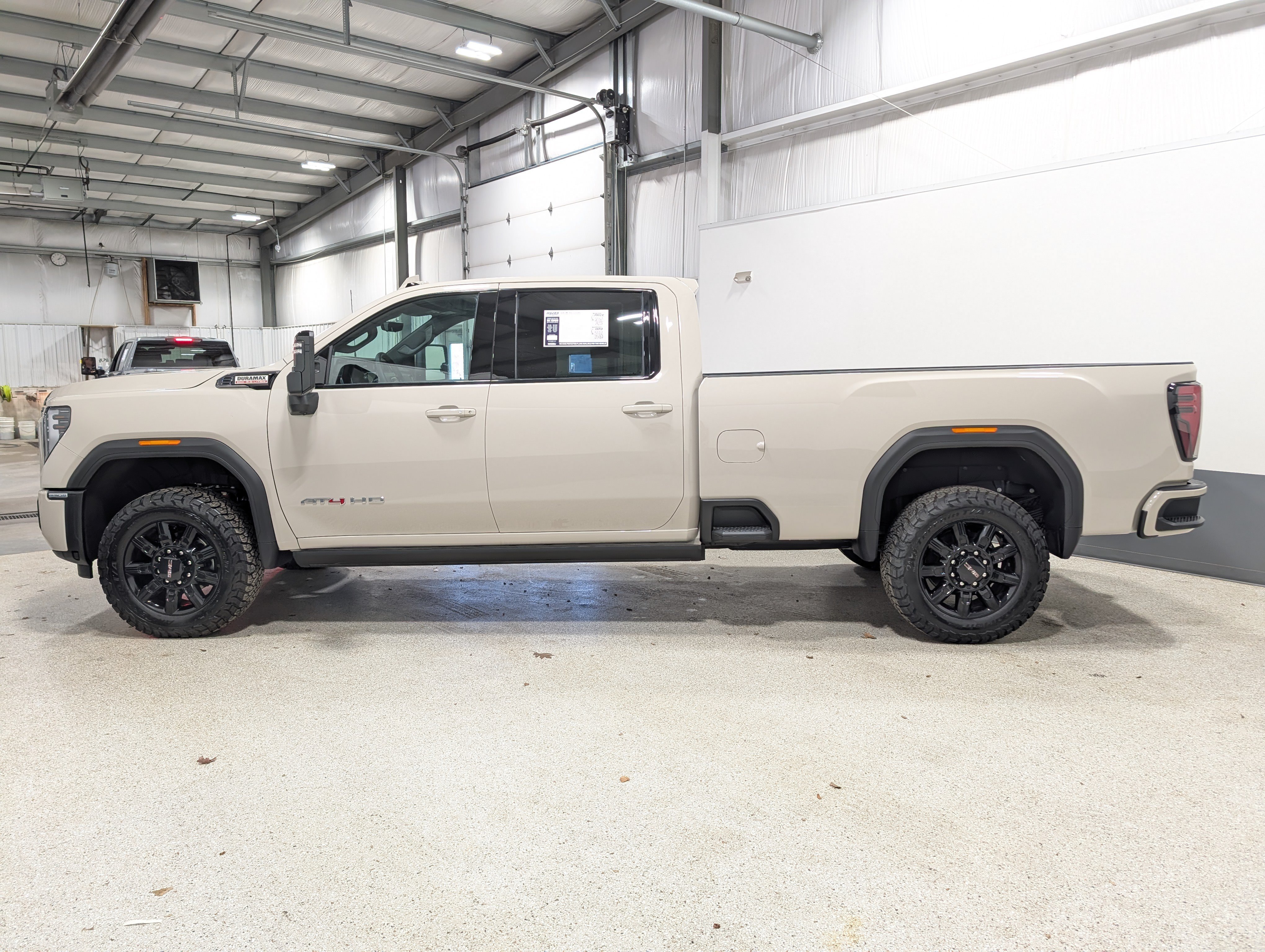 Used 2026 GMC Sierra 3500 AT4 w/ AT4 Premium Plus Package AWD/4WD image 6